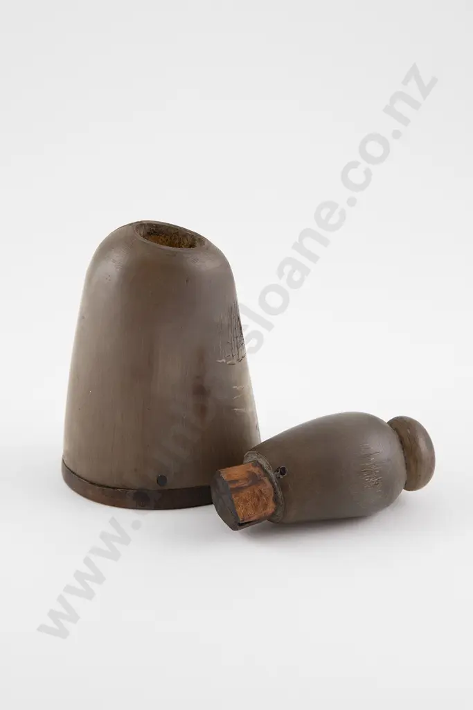 Horn Bottle Carved As A Maori Figure Image 1++