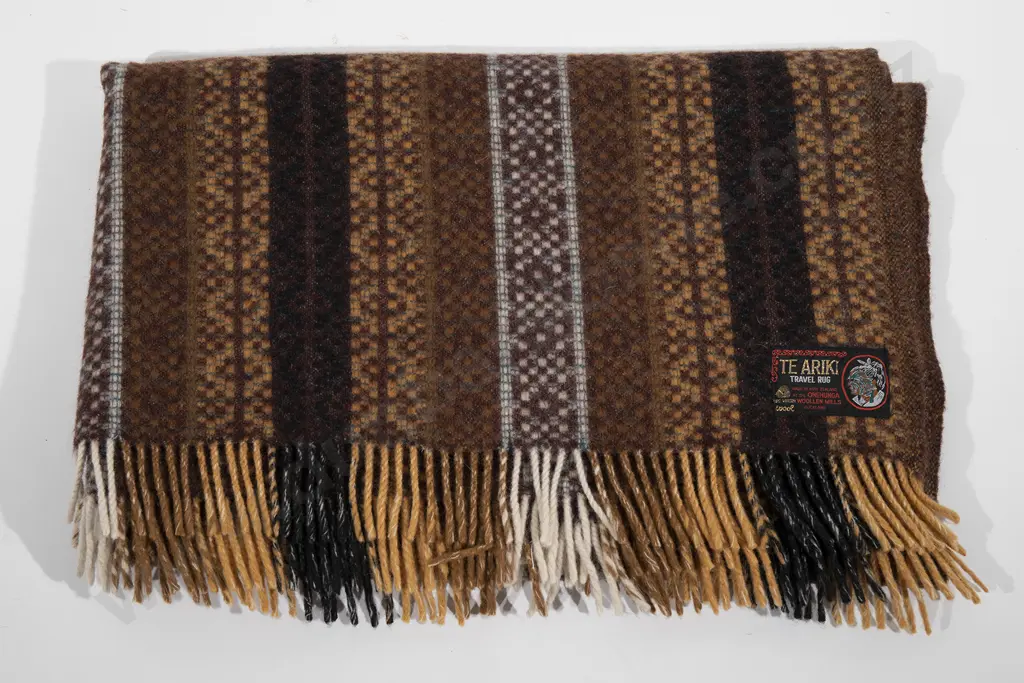 Te Ariki Wool  Travel Rug Image 1++