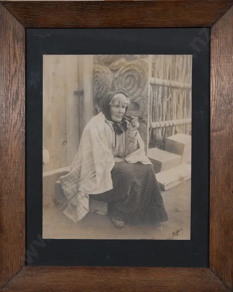 Arthur James Illes photograph of Guide Sophia Image 1++