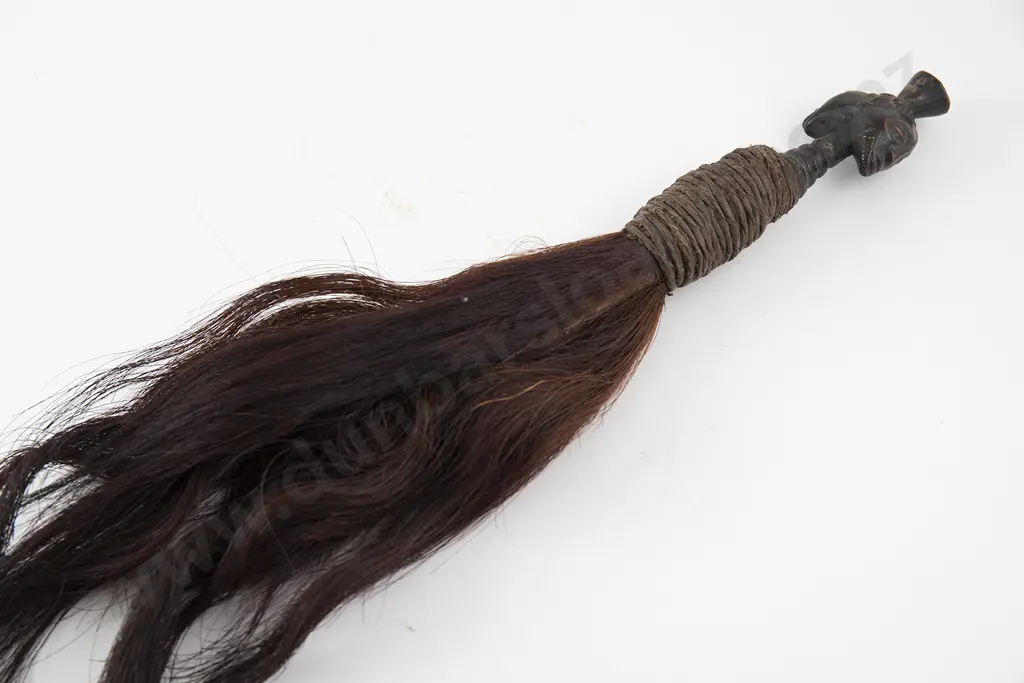 Hemba Fly Whisk Image 1++