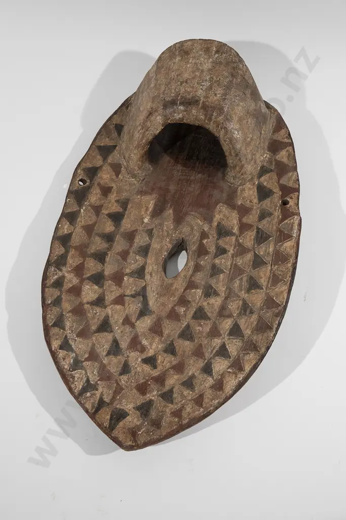A Central Kenya Kikuyu Dance Shield Image 1++