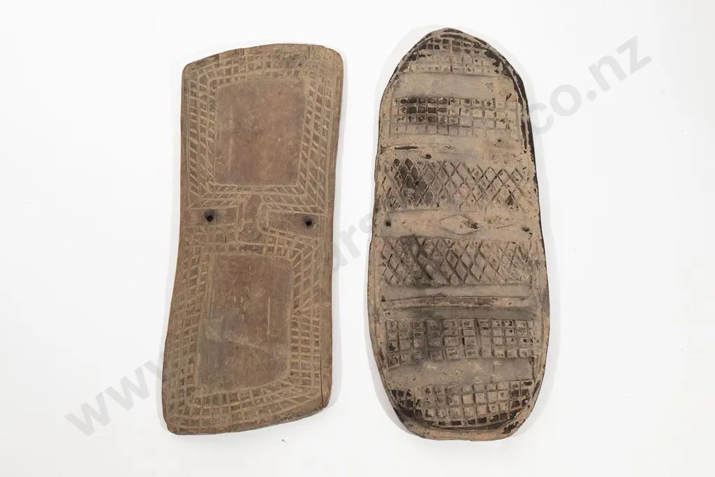 Two Papua New Guinea shields Image 1++