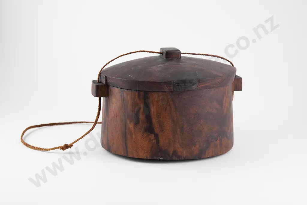 Tokelau Tackle Box (Taluma) The large lidded box of ovoid shape with attached sennit cord  25 x 31 cm Image 1++