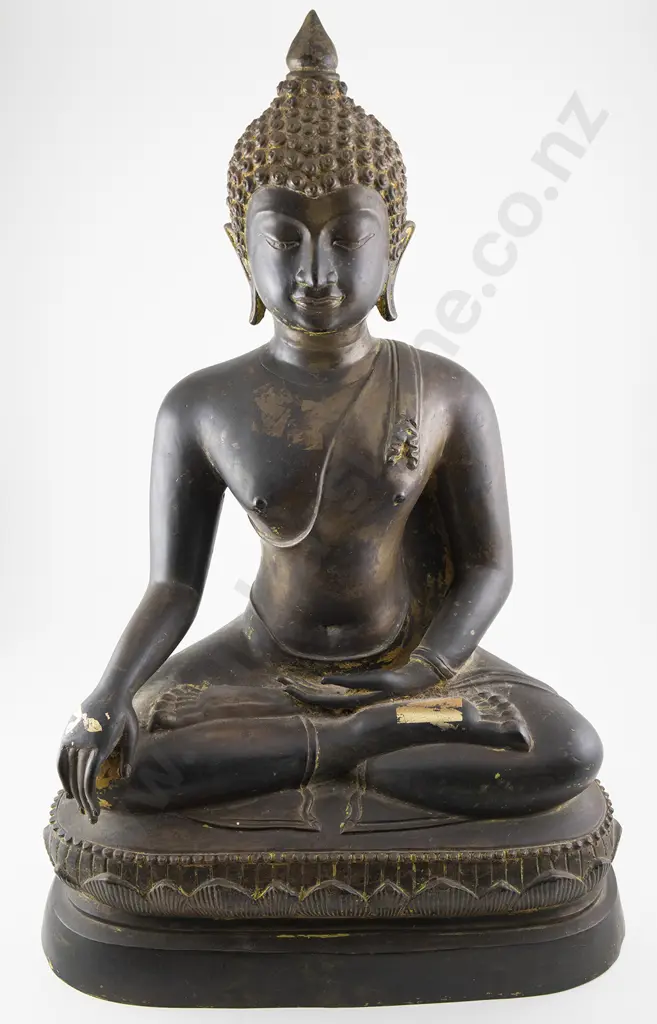 Large and Impressive Thai Bronze 19th century Chang Saen Style Buddha Figure Image 1++