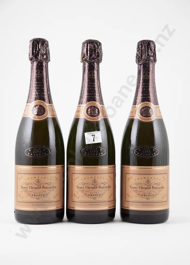 3 bottles NV Veuve Clicquot Ponsardin Rosé Brut Champagne Image 1++