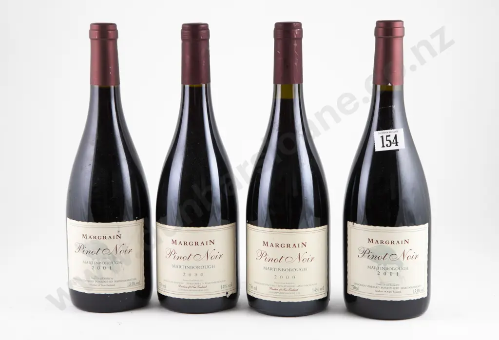 4 bottles 2001 Margrain Pinot Noir Martinborough Image 1++
