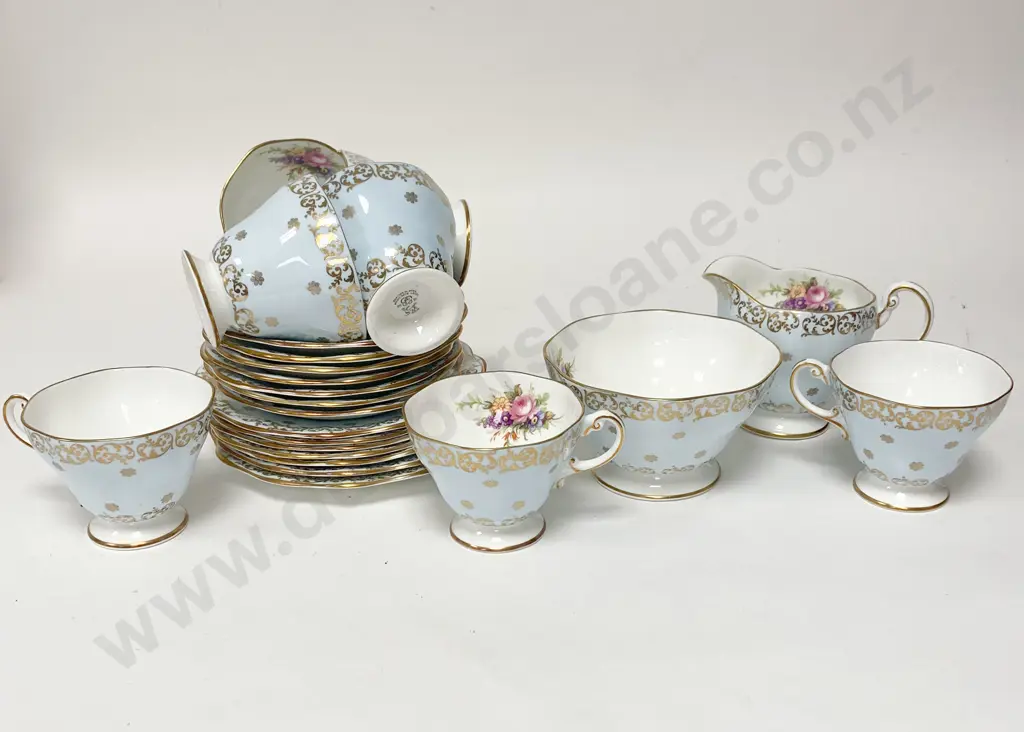 Box of Fancy Tea China incl. Part Tea Set Image 1++