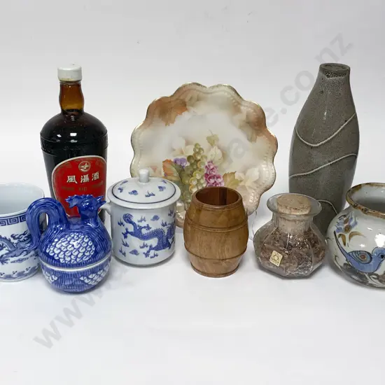 Box of Assorted Asian Ceramics and Assorted