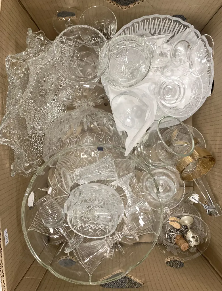 Box of Assorted Crystal and Glassware incl. Comport Image 1++