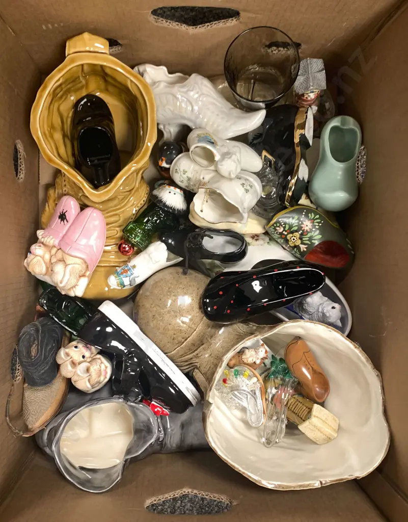 Box of Assorted Shoe Ornaments Image 1++