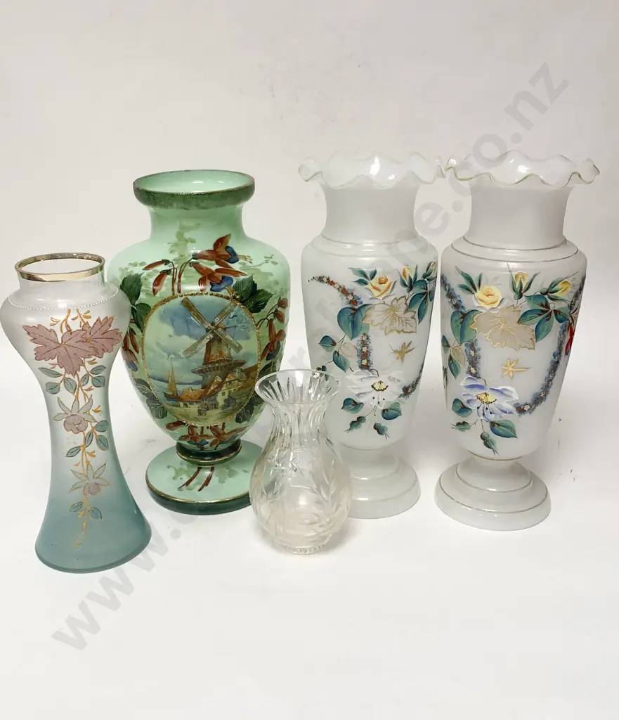 Box of Assorted Vases Image 1++