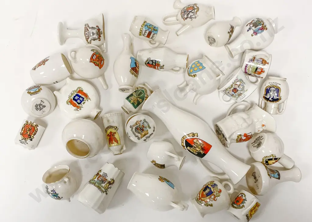Box of Assorted Crested China Image 1++