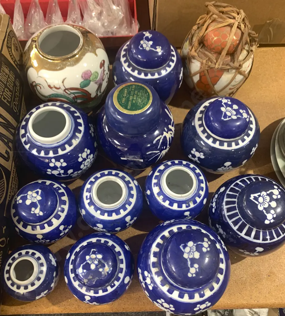 Quantity of Assorted Ginger Jars (Some Without Lids) Image 1++