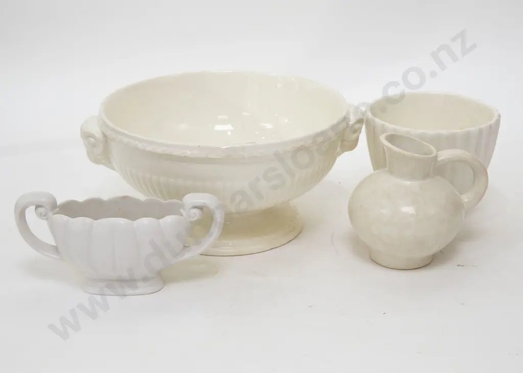 Quantity of White Glazed Pottery incl. Wedgewood Comport (Chipped Base) Image 1++