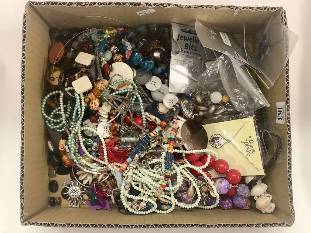 Box of Assorted Costume Jewelry Image 1++