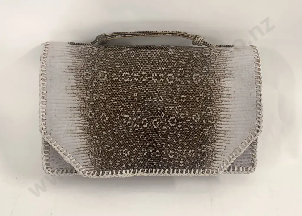 Crocodile Purse Image 1++
