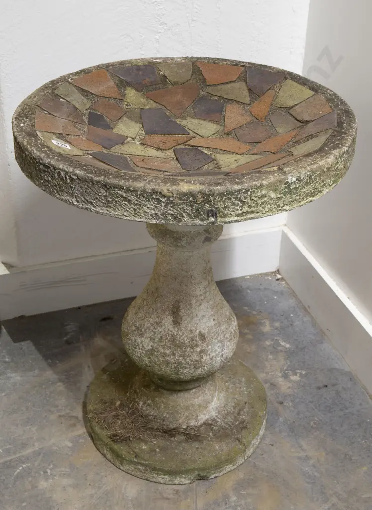 Composition Mosaic Birdbath Image 1++