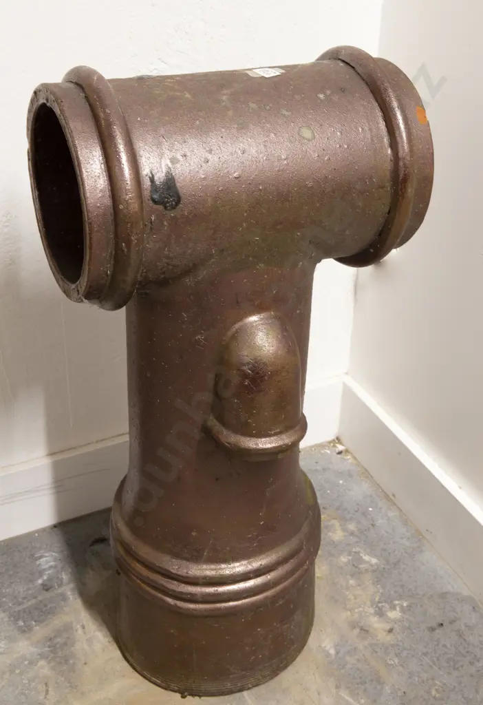 Glazed T-Shaped Chimney Pot Image 1++