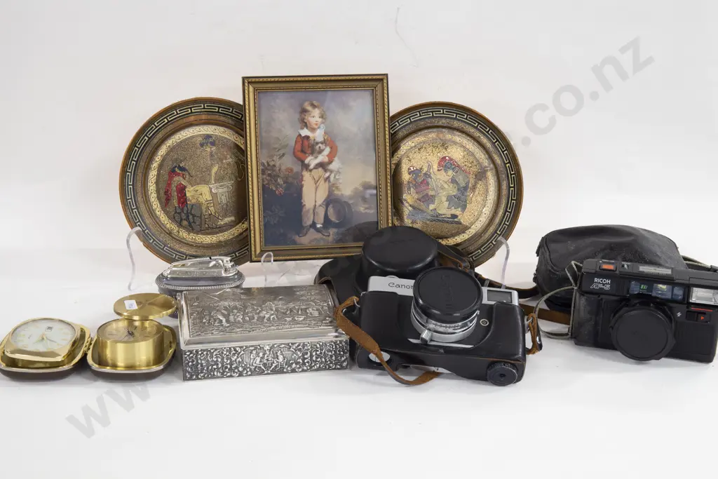 Box of Assorted incl. Cameras Image 1++