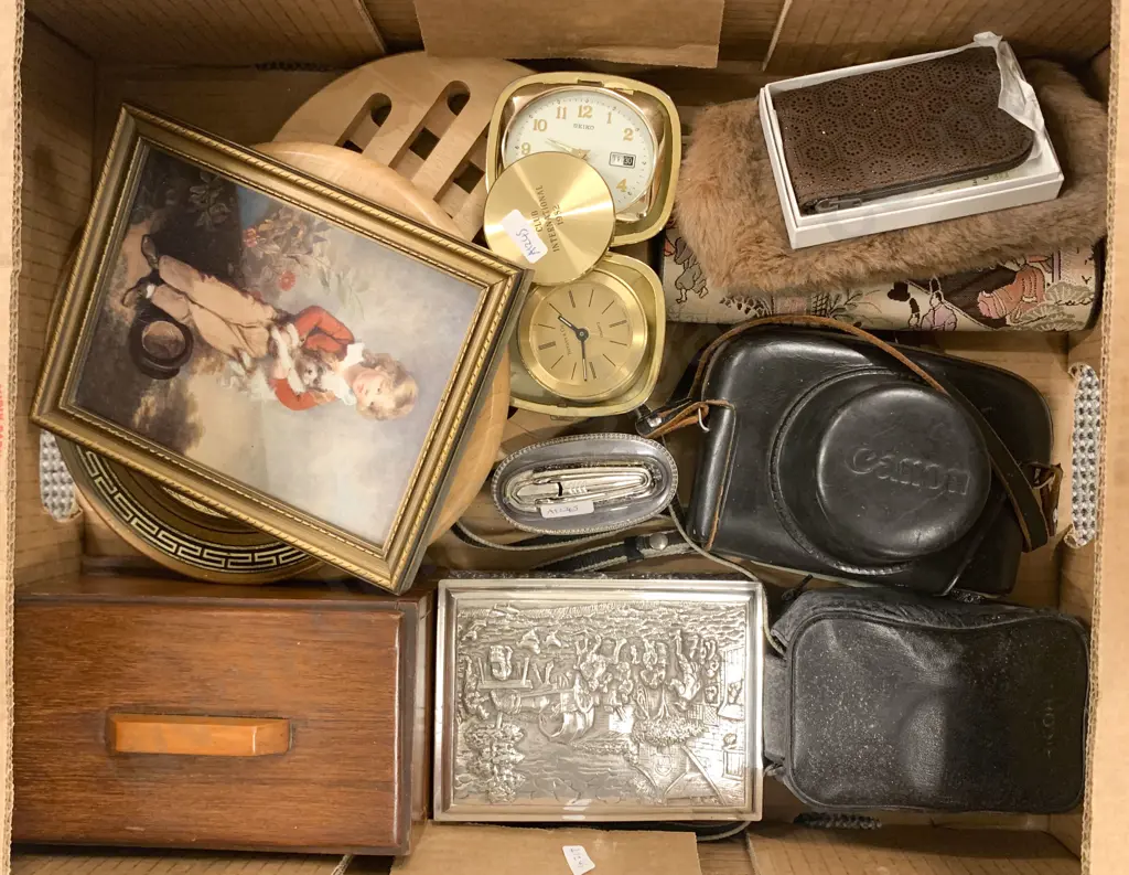 Box of Assorted incl. Cameras Image 1++