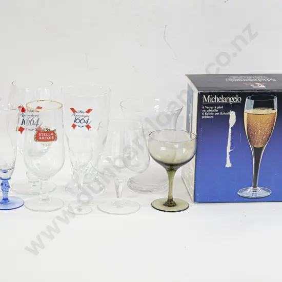 Box of Assorted Glassware