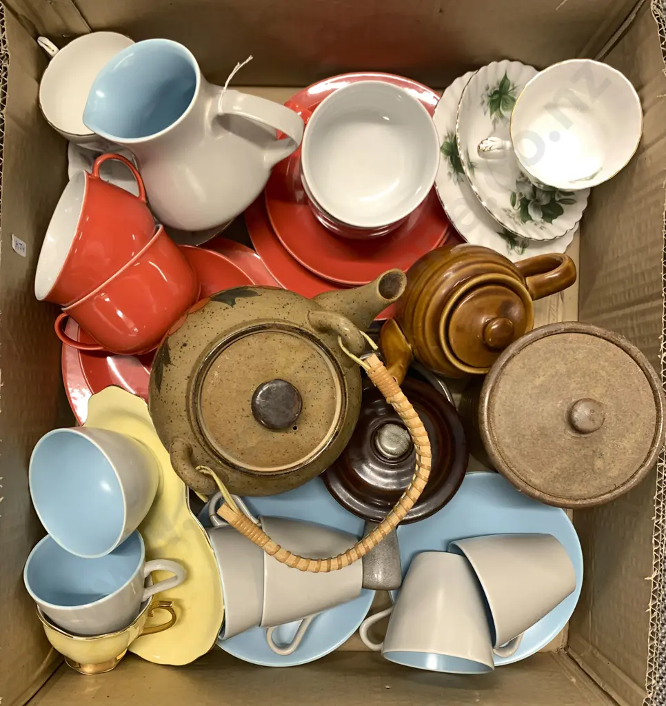 Selection of China incl. Poole Teaware Image 1++