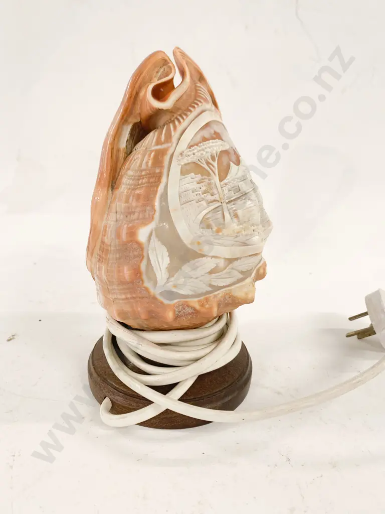 Cameo Table Lamp Image 1++