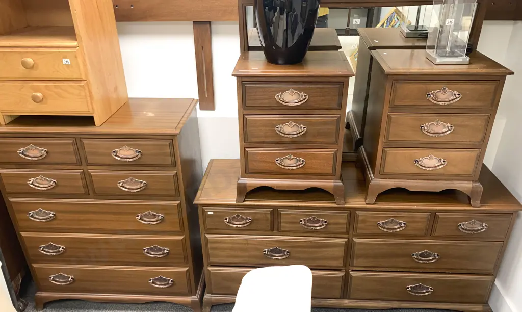 Six Piece Bedroom Suite Image 1++