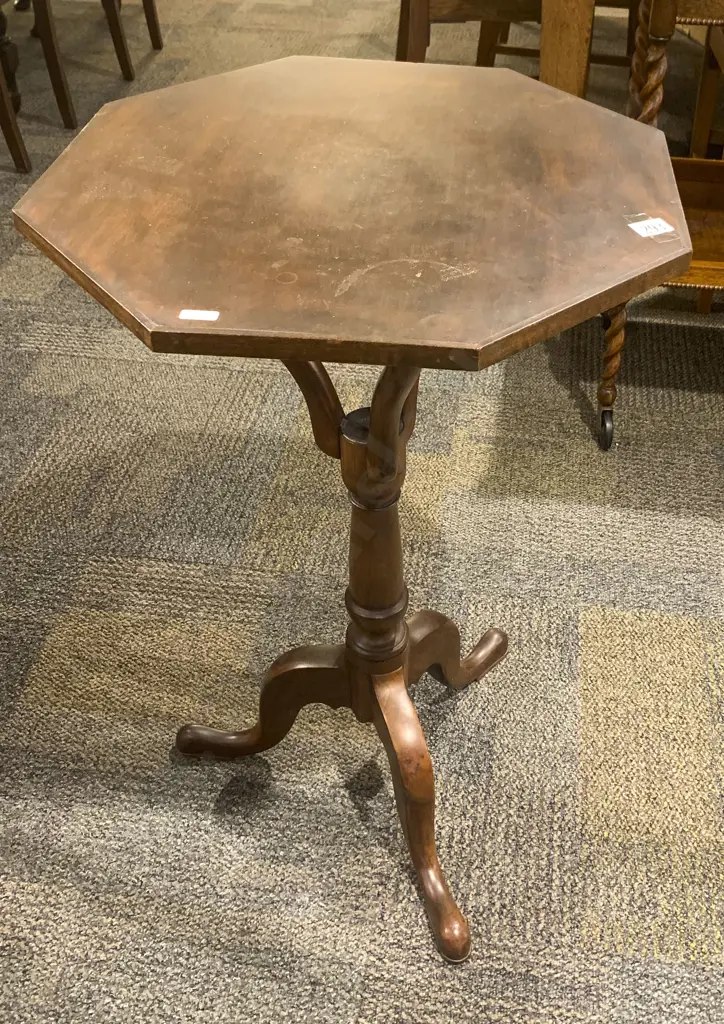 19th Century Mahogany Tripod Wine Table Image 1++