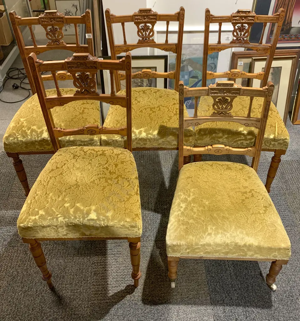 Edwardian Walnut Finely Carved Eight Piece Parlour Suite Image 1++