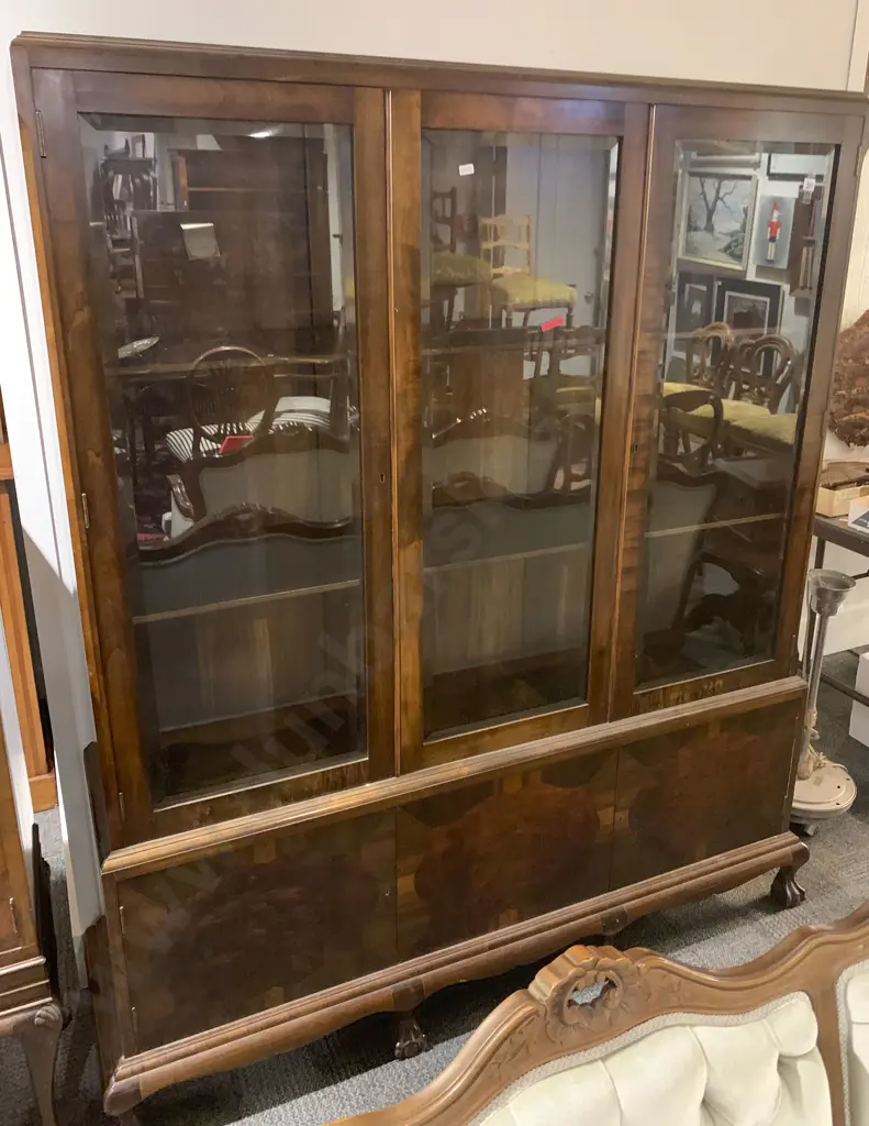 1930s Walnut Three Section Glazed Bookcase Display Cabinet Image 1++
