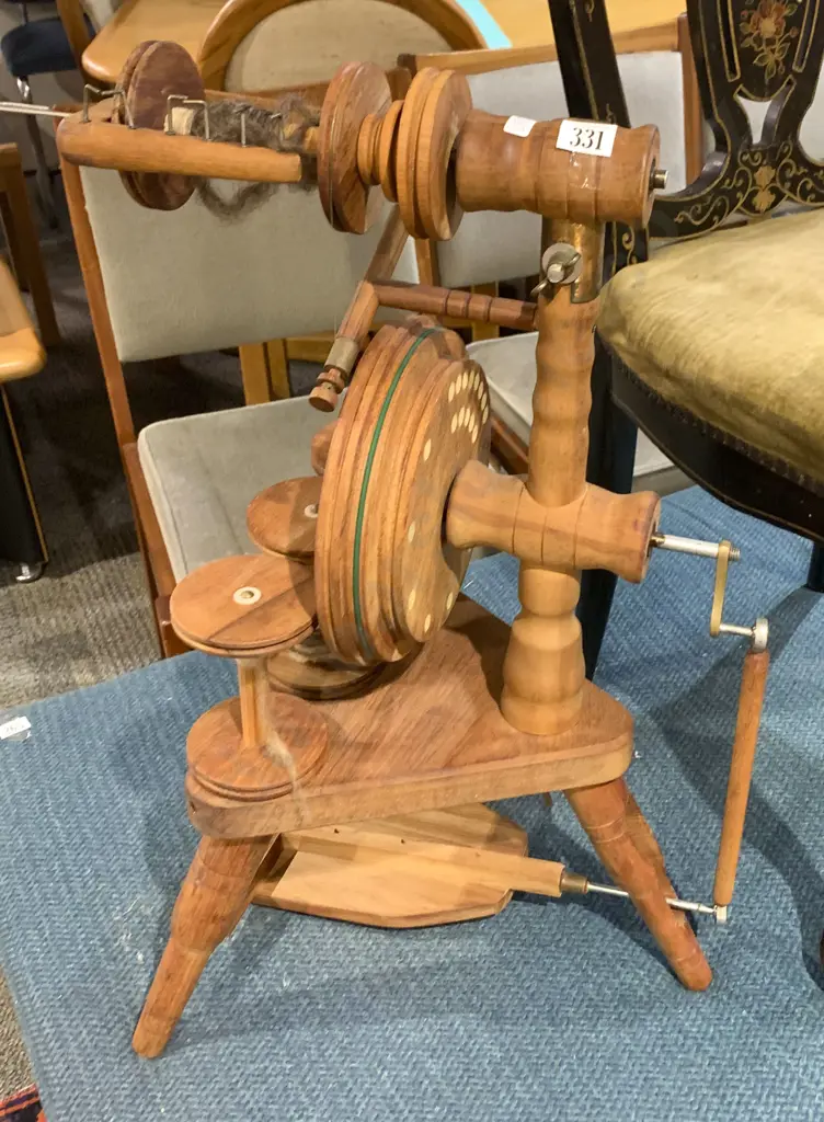 Small Size Spinning Wheel Image 1++