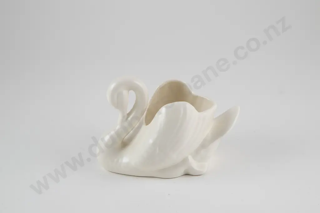 Crown Lynn Small Swan Image 1++