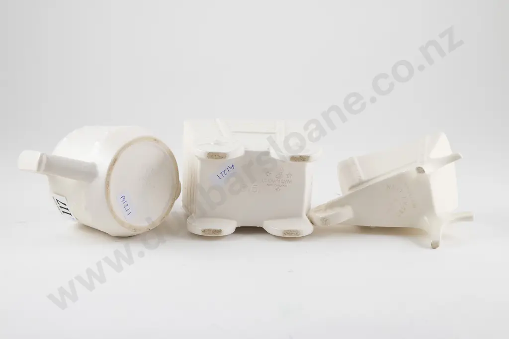 Three Crown Lynn Novelty Vases Image 1++