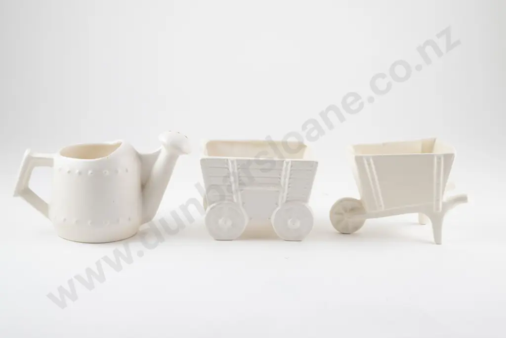 Three Crown Lynn Novelty Vases Image 1++