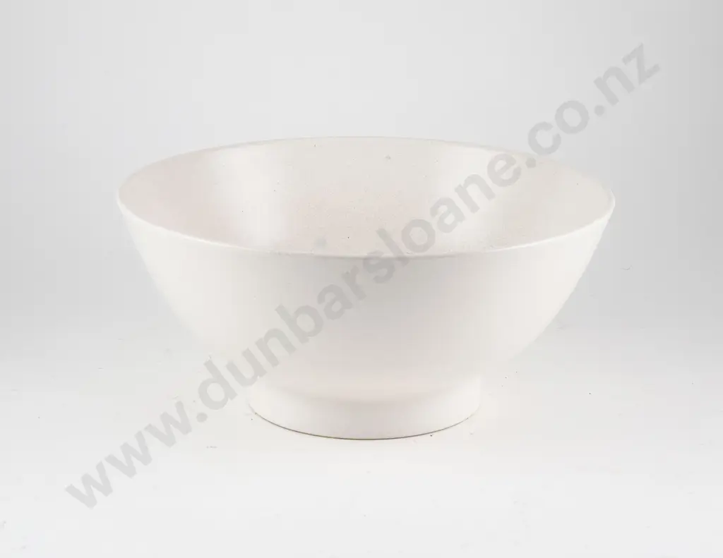 Crown Lynn Hand Potted Table Bowl Image 1++