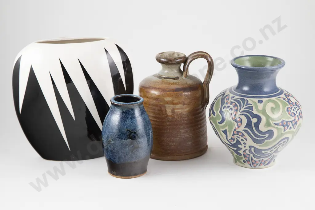 Four Various NZ Pottery Pieces Image 1++