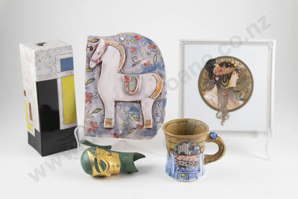 Aaron Scythe Mug with four other pieces Image 1++