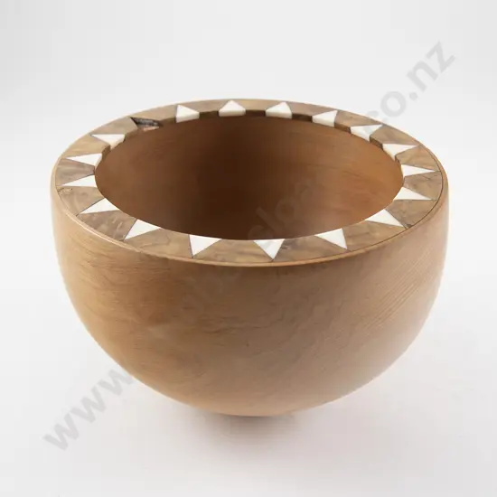 Paul Mason Inlaid Rimu Bowl