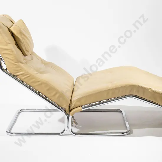 Italian lounger