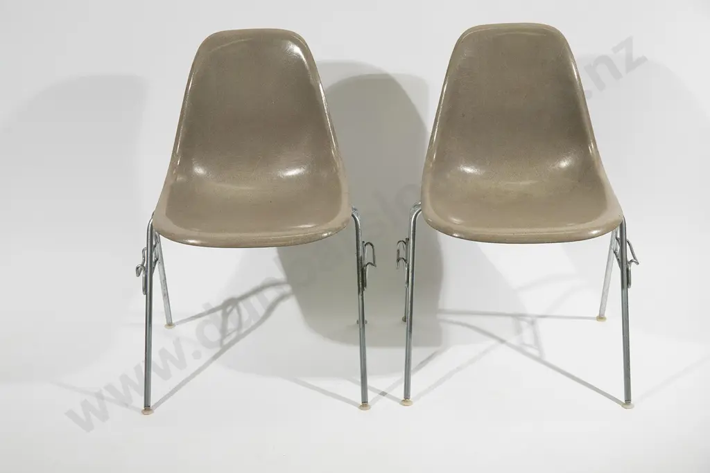 Charles and Rae Eames for Herman Miller  A pair of vintage Grey shell chairs, circa 1960s Image 1++