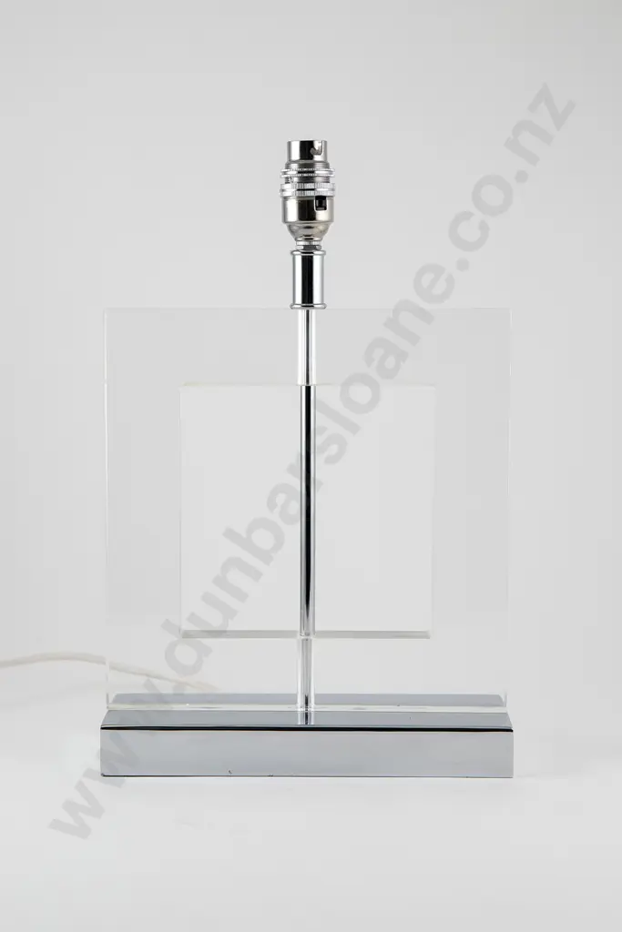 Chrome and Lucite 1960s table lamp Image 1++