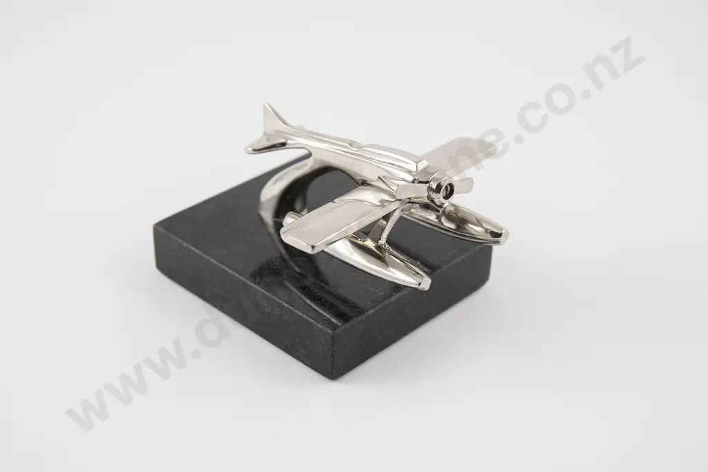 Small metal model of a Float Plane Image 1++