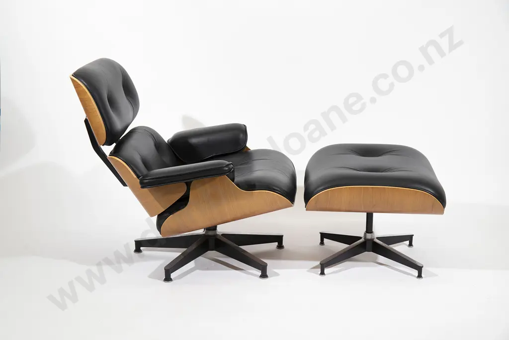 Charles and Ray Eames Lounge chair and ottoman Image 1++