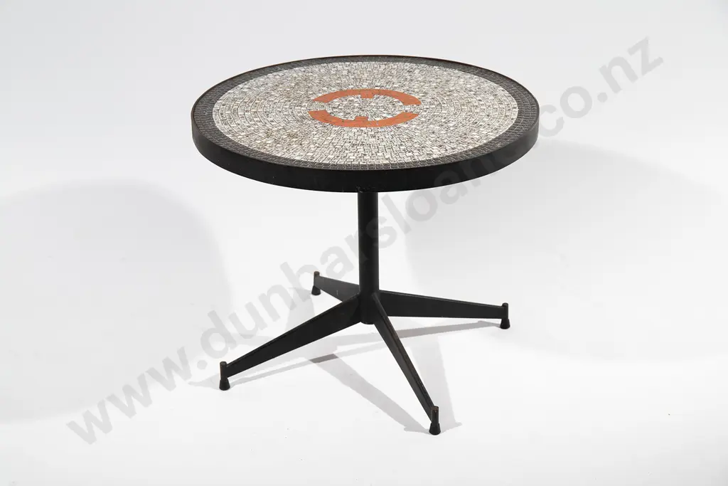 A Good John Crichton circular coffee table Image 1++