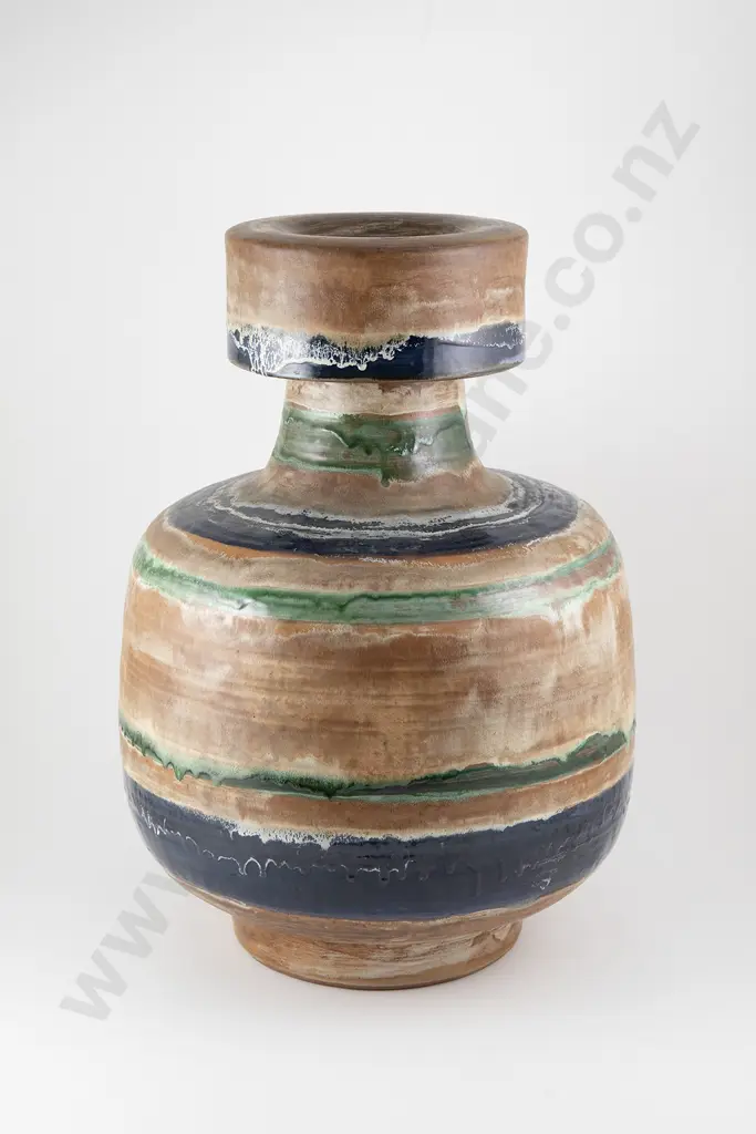 German mid-century floor vase Image 1++