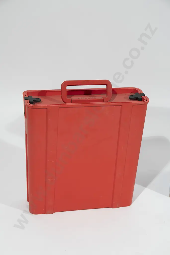 Olivetti Personal 55 Typewriter in original box and a Valentine Typewriter Image 1++