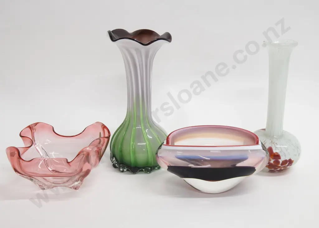 Four Pieces of Art Glass Image 1++