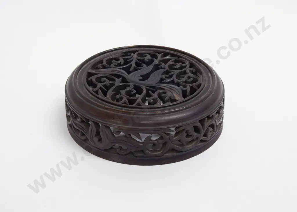 Wooden Antique Ginger Jar Lid Image 1++
