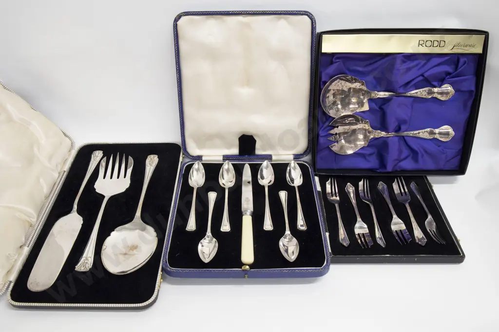Four Assorted Boxed Cutlery Sets Image 1++
